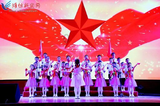 10岁磕到牙30岁才修复 医生:要定期口腔检查